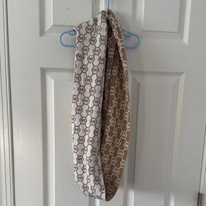 Michael Kors scarf